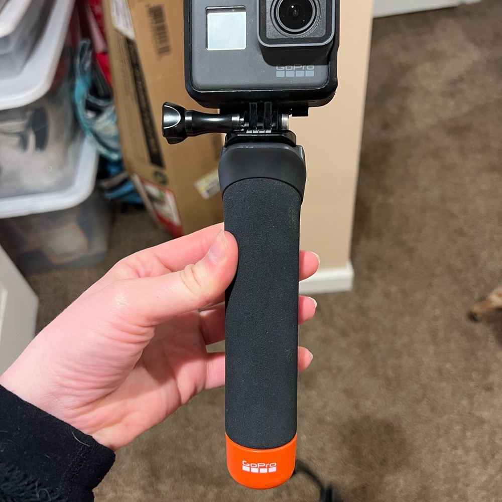 GoPro Hero 5 w/Black and Orange Float Grip